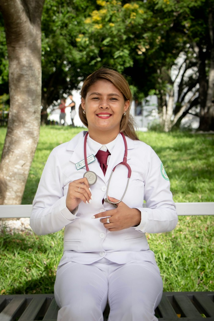 Retrato de ejemplo de Dra. Elena Marroquín